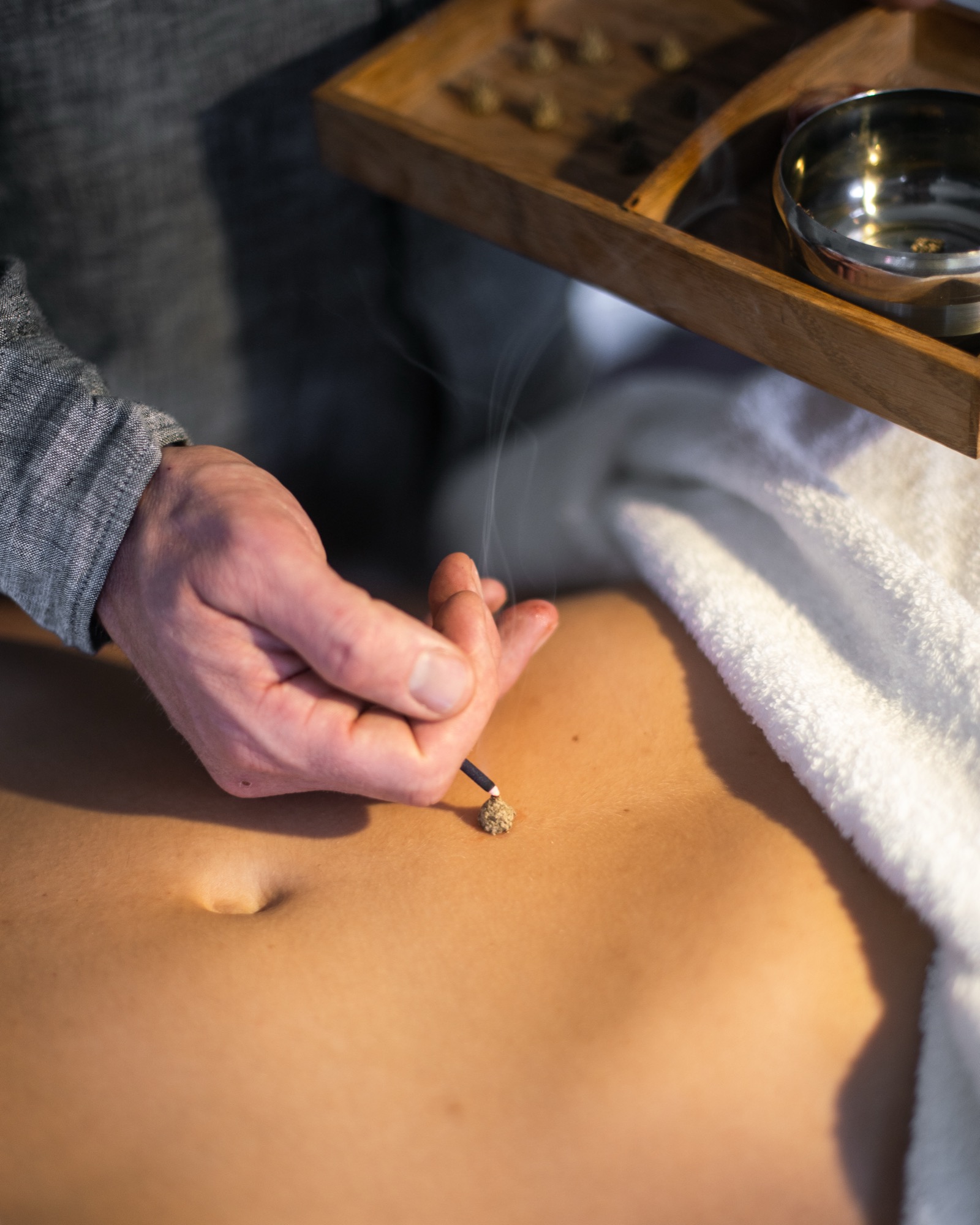 Lighting moxa for moxibustion